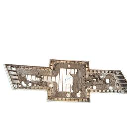 EMBLEMA TAMPA TRASEIRA ONIX HATCH 2020 A 2025 