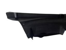 SOLEIRA ACABAMENTO TRASEIRO PORTA ESQUERD GM CELTA 2002/2013