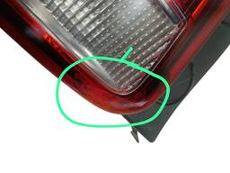 LANTERNA ESQUERDA ONIX HATCH 2020 A 2025 C/ LED (DETALHE)