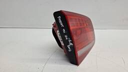 LANTERNA TRASEIRA ESQUERDA PASSAT B7 VARIANT 2011/2015 MALA