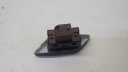 BOTAO TRAVA PORTA AUDI Q3 2013 A 2016