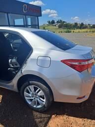 Recorte Lateral Traseiro Esquerdo Toyota Corolla 2015 a 2016