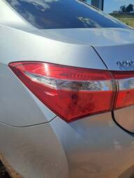 Lanterna Traseira Esquerda Corolla 2015 a 2017 canto S/ Led