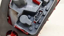 LANTERNA TRASEIRA ESQUERDA JETTA 2011 A 2014 (MALA) S/ LED