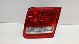 LANTERNA DIREITA AUDI A8 2008 A 2009 (MALA)