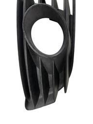 GRADE MOLDURA MILHA ESQUERDO PASSAT 2001 A 2005