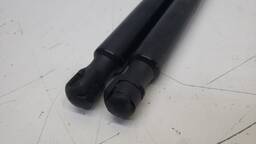 PAR AMORTECEDOR TAMPA TRASEIRA Q3 2013 A 2016