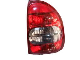 Lanterna Traseira Direita Corsa Classic 2000 a 2010 Detalhe