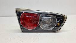 LANTERNA TRASEIRA ESQUERDA LANCER 2011 2012 A 2019 ( MALA )
