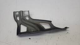 SUPORTE PARALAMA ESQUERDO AUDI Q3 2013 A 2016