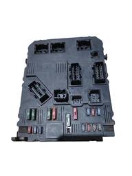 Módulo Bsi Caixa Fusíveis Peugeot 206 207 C3 1.6 16v 01 a 10