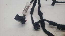 CHICOTE PORTA TRASEIRA ESQUERDA AUDI Q3 2013 A 2016