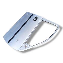 PORTA DIANTEIRA DIREITA CORSA / CLASSIC 1996 1997 A 2016