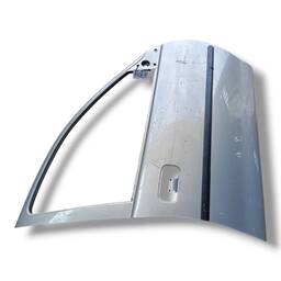 PORTA DIANTEIRA DIREITA CORSA / CLASSIC 1996 1997 A 2016