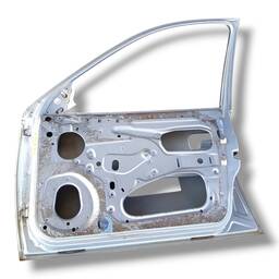 PORTA DIANTEIRA DIREITA CORSA / CLASSIC 1996 1997 A 2016