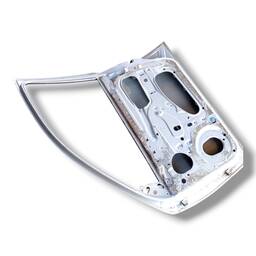 PORTA DIANTEIRA DIREITA CORSA / CLASSIC 1996 1997 A 2016