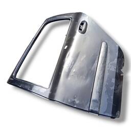 PORTA TRASEIRA ESQUERDA CLIO 2000 2001 A 2012 C/DETALHE