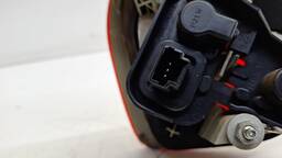 LANTERNA TRASEIRA ESQUERDA FLUENCE 2011 2012 A 2018 (MALA)