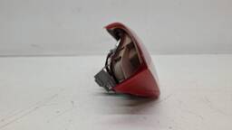 LANTERNA TRASEIRA DIREITA FOCUS SEDAN 2014 A 2015 (MALA)