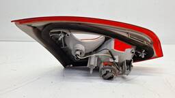 LANTERNA TRASEIRA DIREITA FOCUS SEDAN 2014 A 2015 (MALA)