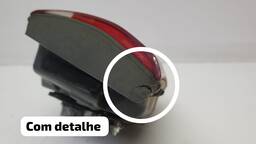 LANTERNA TRASEIRA DIREITA AZERA 2011 COM DETALHE 