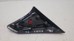 LANTERNA TRASEIRA DIREITA KICKS 2017 2018 A 2021 (MALA)