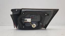 LANTERNA TRASEIRA ESQUERDA AZERA 2008 A 2010 (MALA)