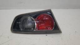 LANTERNA TRASEIRA ESQUERDA LANCER 2011 2012 A 2019 ( MALA )