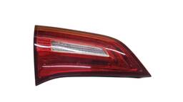 LANTERNA TRASEIRA ESQUERDA CADENZA 2011 A 2013 (MALA)