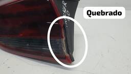 LANTERNA TRASEIRA DIREITA TRACKER 2020 A 2025 S/ LED