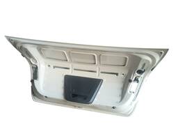 TAMPA TRASEIRA VOYAGE G6 G7 G8 2013 A 2022 (DETALHE)