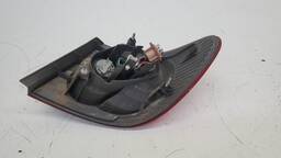 LANTERNA TRAS ESQ COROLLA 2005 A 2008 (CANTO) PISCA ROSA