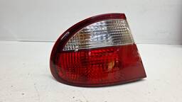 LANTERNA ESQUERDA DAEWOO LANOS SEDAN1997 1998 A 2001 (CANTO)