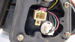 LANTERNA ESQUERDA DAEWOO LANOS SEDAN1997 1998 A 2001 (CANTO)