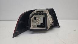 LANTERNA TRASEIRA DIREITA VOYAGE G6 G7 (CANTO)