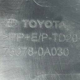 FRISO PORTA T.E COROLLA CROSS XRE 2022