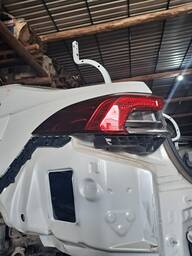 Lanterna Traseira Esquerda Corolla 2020/2025 (canto) S/ Led