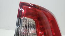 LANTERNA TRASEIRA DIREITA EDGE 2011 A 2014 COM DETALHE