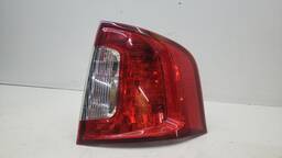 LANTERNA TRASEIRA DIREITA EDGE 2011 A 2014 COM DETALHE