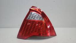 LANTERNA TRASEIRA DIREITA FUSION 2010 A 2012 COM DETALHE