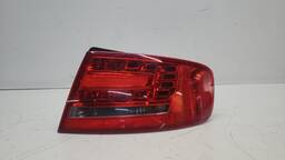 LANTERNA TRASEIRA DIREITA AUDI A4 2009 A 2012 (CANTO)