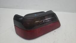 LANTERNA TRASEIRA ESQUERDA PEUGEOT 605 1989 1990 A 1999