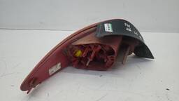 LANTERNA TRASEIRA DIREITA PEUGEOT 206 1999 2000 A 2004