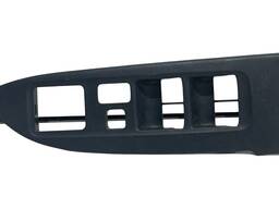 MOLDURA COMANDO VIDRO ESQ SORENTO 2010 A 2014 ORIGINAL