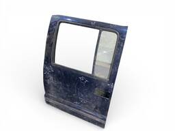 PORTA TRASEIRA ESQUERDA S10 2001 A 2010 DETALHE