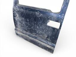 PORTA TRASEIRA ESQUERDA S10 2001 A 2010 DETALHE