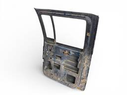 PORTA TRASEIRA ESQUERDA S10 2001 A 2010 DETALHE