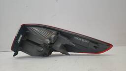 LANTERNA TRASEIRA ESQUERDA HB20 SEDAN 2013 A 2019 (CANTO)