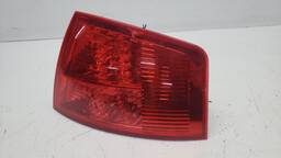 LANTERNA DIREITA AUDI A8 2002 2003 A 2007 (CANTO)