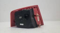 LANTERNA DIREITA AUDI A8 2002 2003 A 2007 (CANTO)